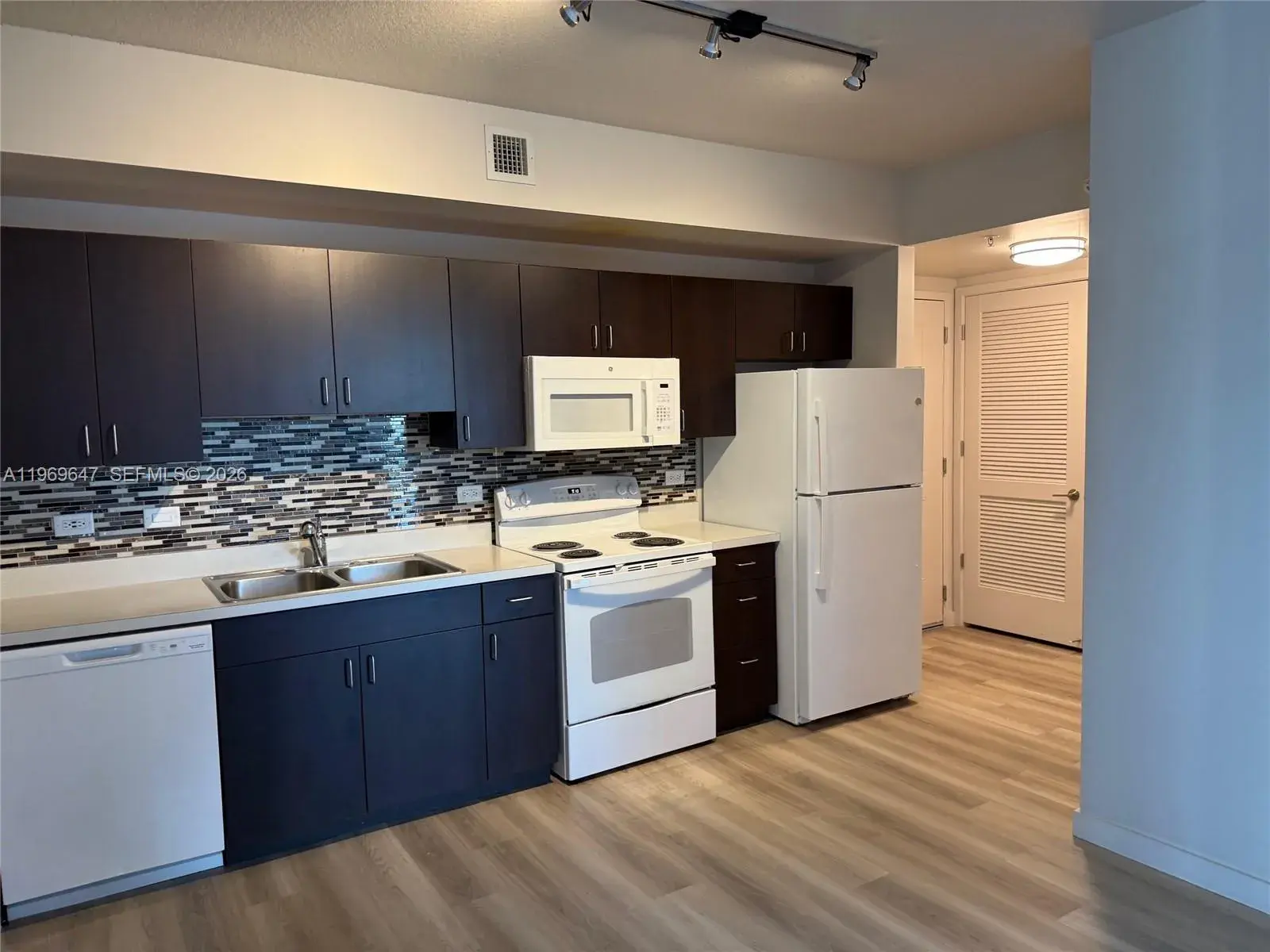 437 SW 4th Avenue # 517, Fort Lauderdale FL 33315