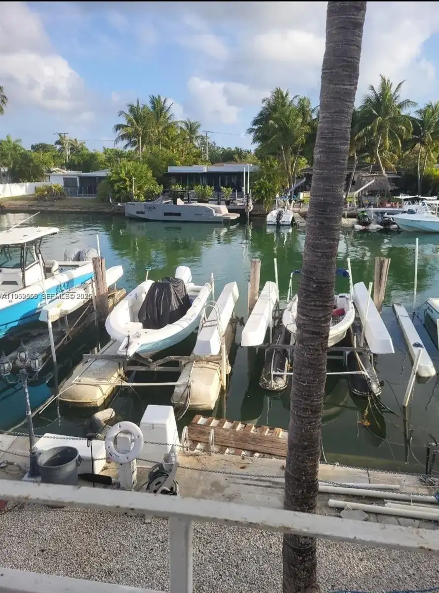 2101 Calais Dr # 8, Miami Beach FL 33141 photo 3
