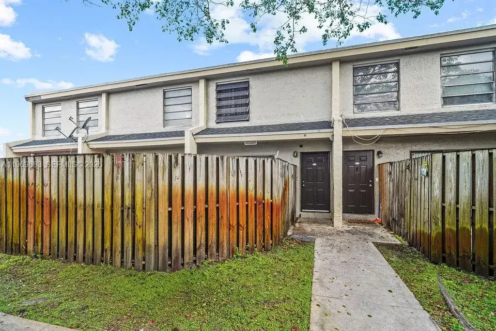 2424 NW 52nd Ave # 2424, Lauderhill FL 33313 photo 2