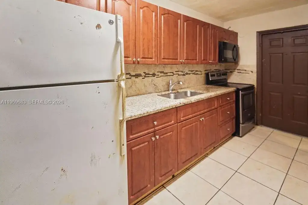 2424 NW 52nd Ave # 2424, Lauderhill FL 33313 photo 4