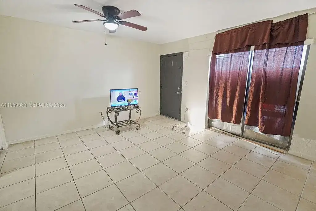 2424 NW 52nd Ave # 2424, Lauderhill FL 33313 photo 5