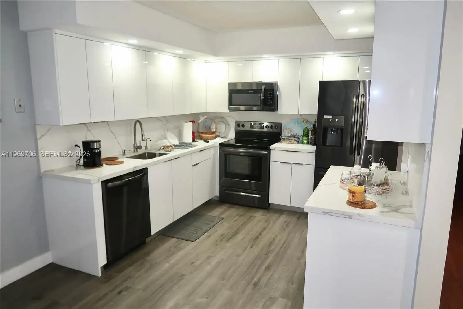 701 SW 128th Ave # 401F, Pembroke Pines FL 33027 photo 2