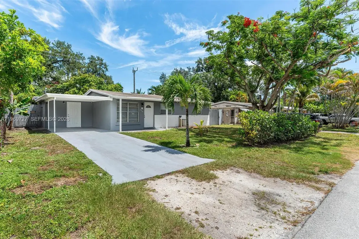 5615 Simms St, Hollywood FL 33021