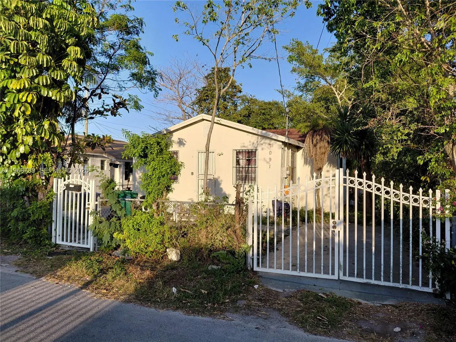 7091 NW 21st Ave, Miami FL 33147