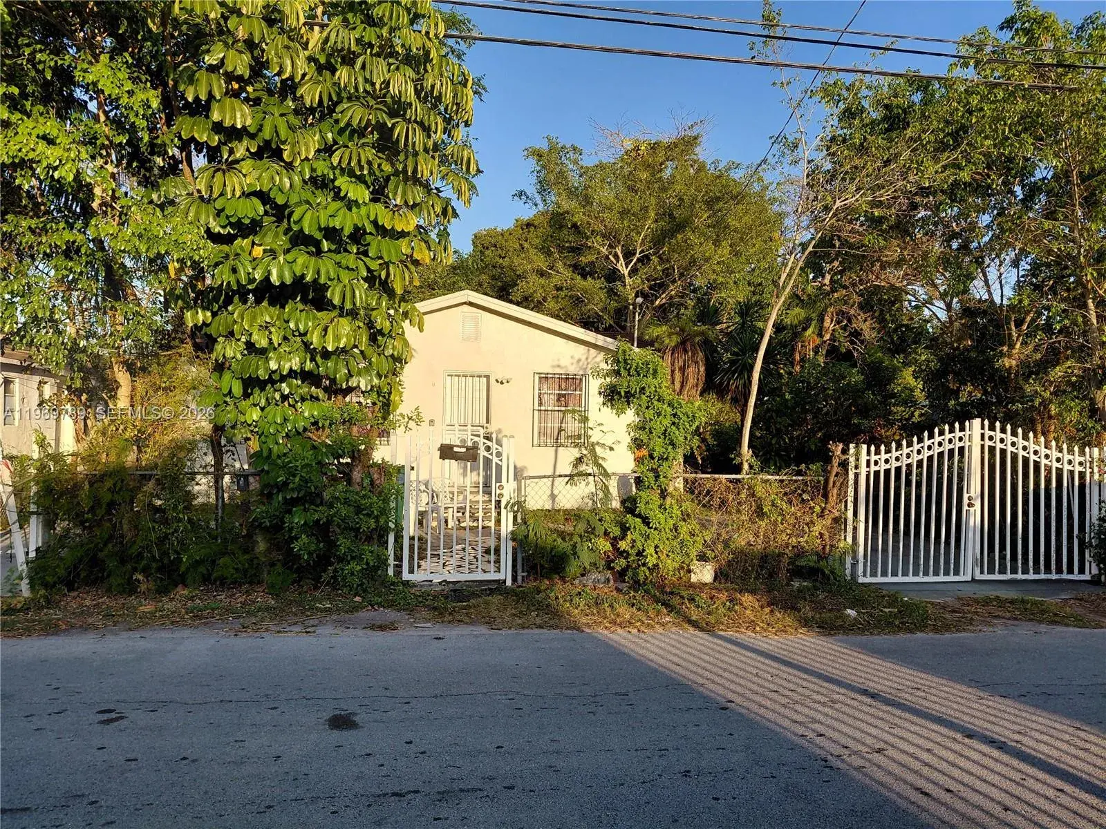 7091 NW 21st Ave, Miami FL 33147