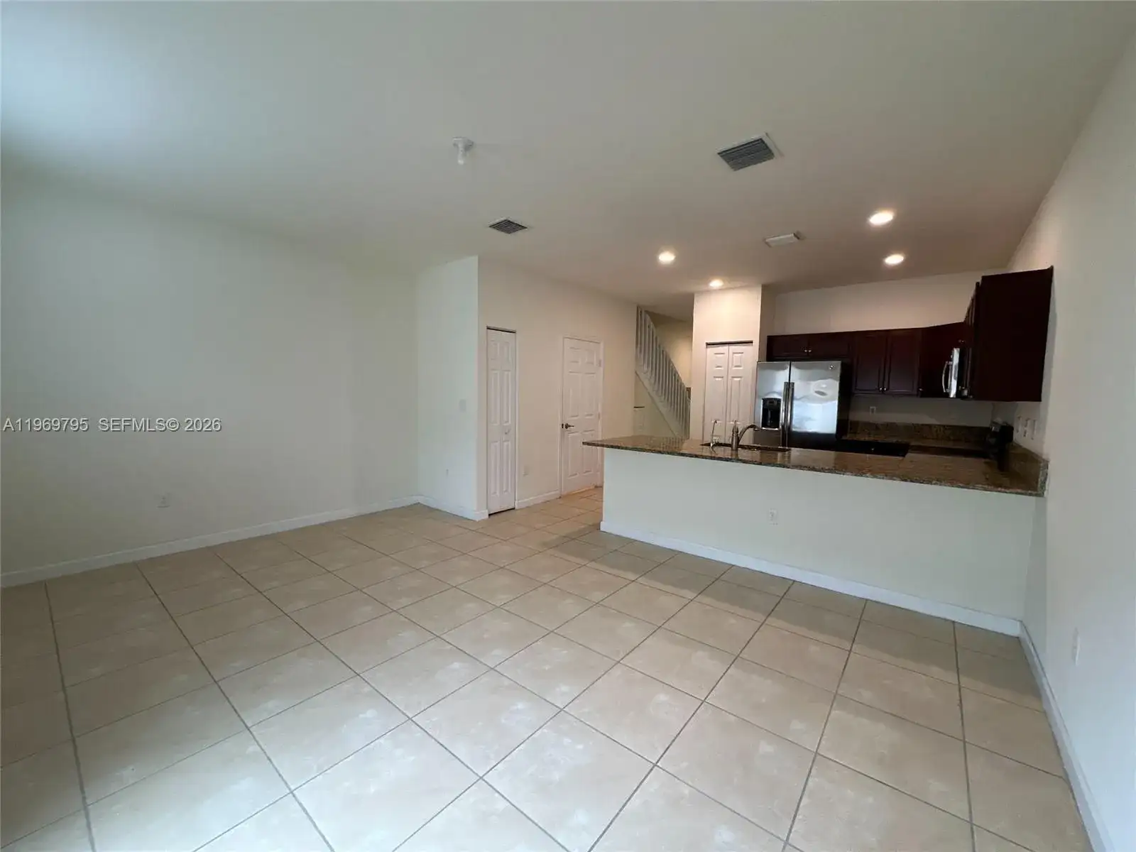 9374 W 32nd Ln, Hialeah FL 33018 photo 5