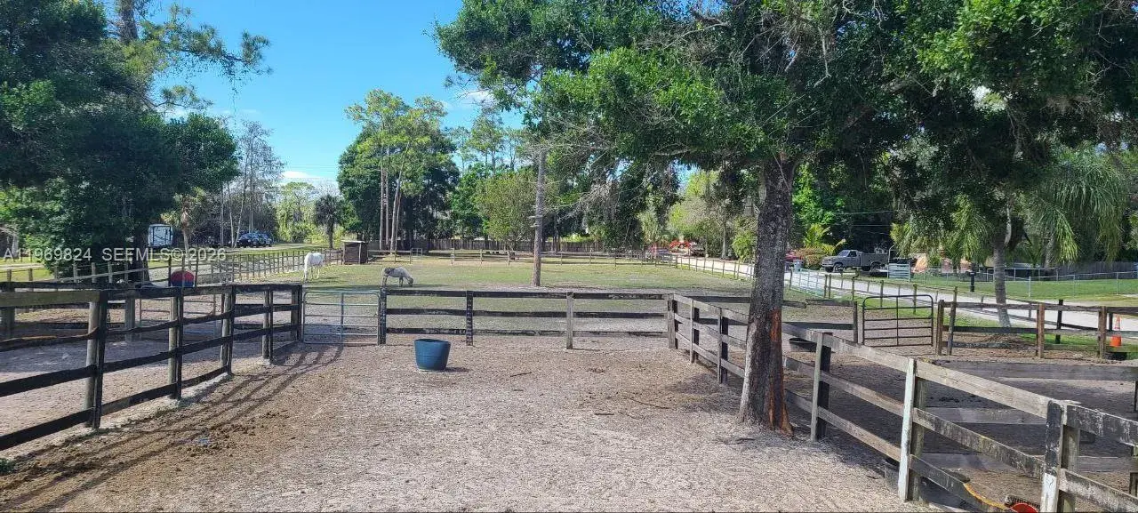 10920 Barn Rd, Lake Worth FL 33449