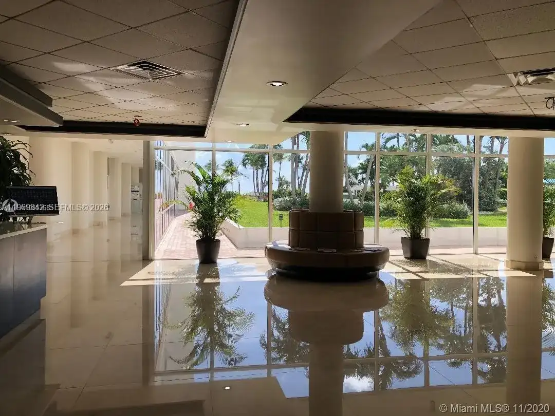 5005 Collins Ave # 1404, Miami Beach FL 33140