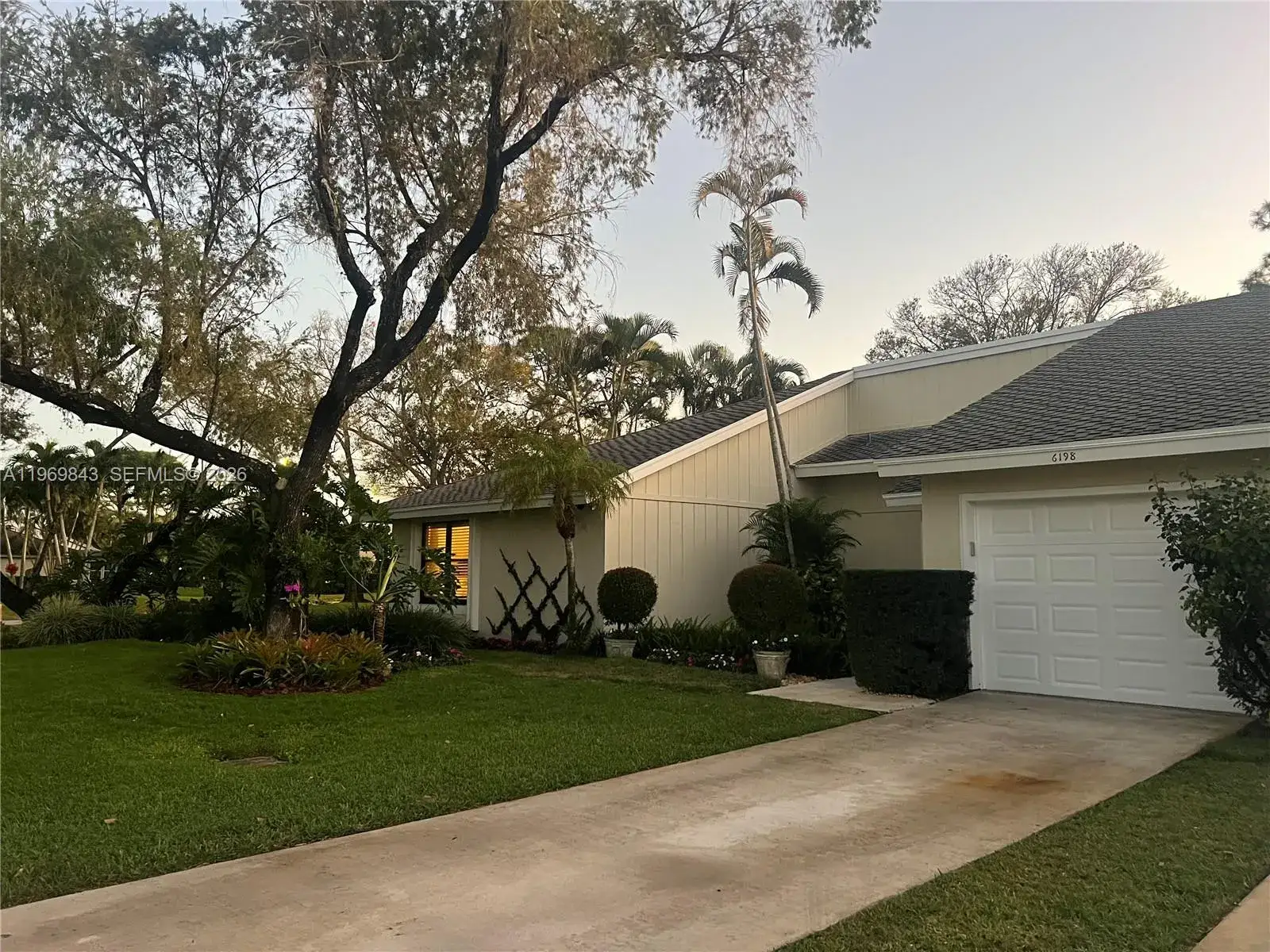 6198 Brandon St # 6198, Palm Beach Gardens FL 33418