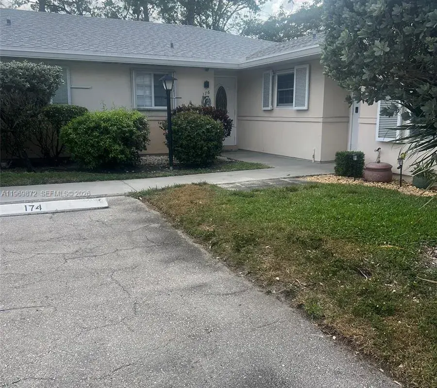 176 Cape Cod Circle # 0, Lake Worth FL 33467