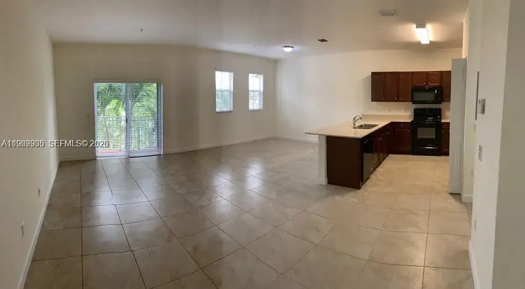 290 NW 109 # 207, Miami FL 33172 photo 4
