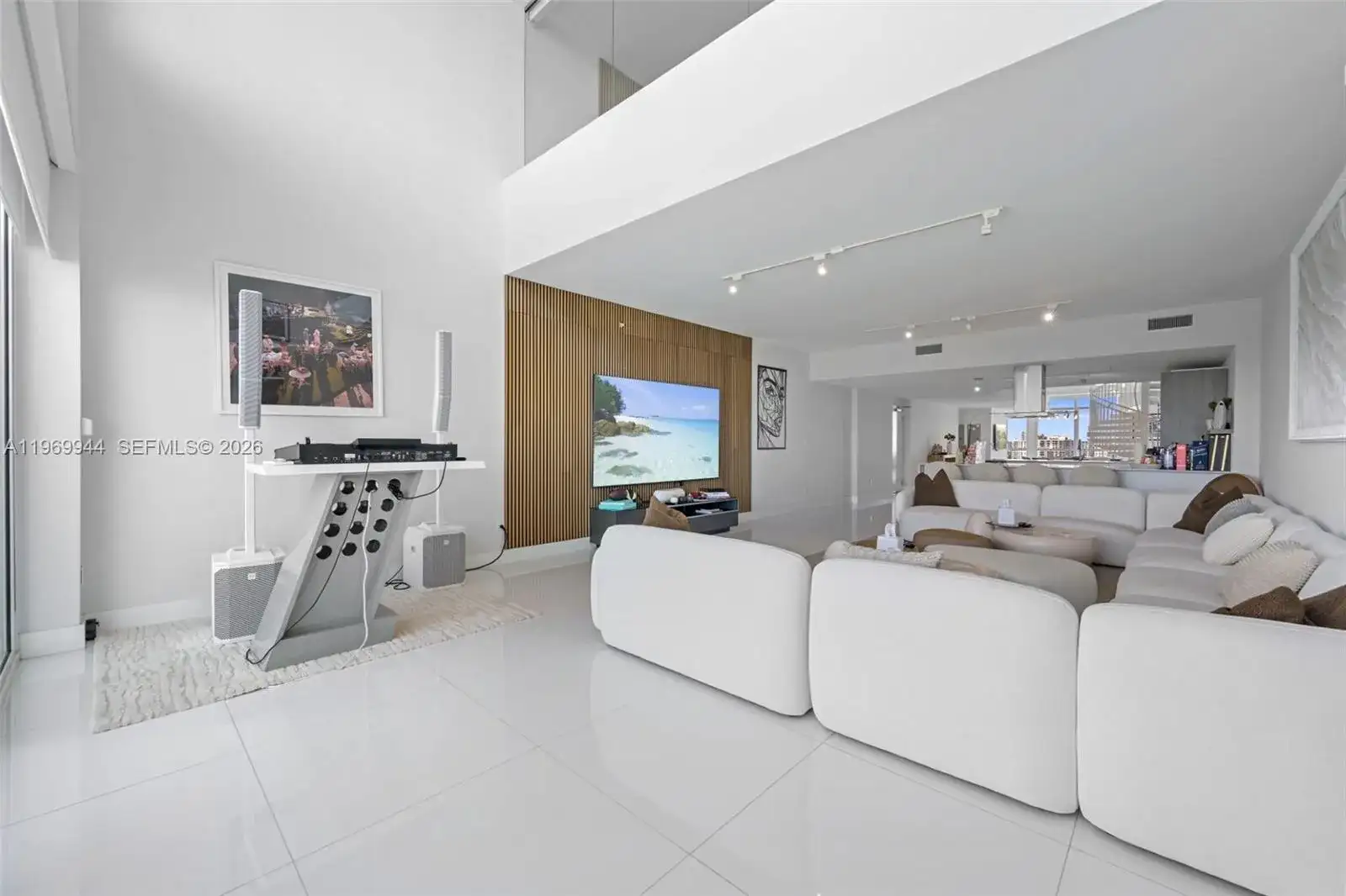 400 Sunny Isles Blvd # 2004, Sunny Isles Beach FL 33160 photo 5