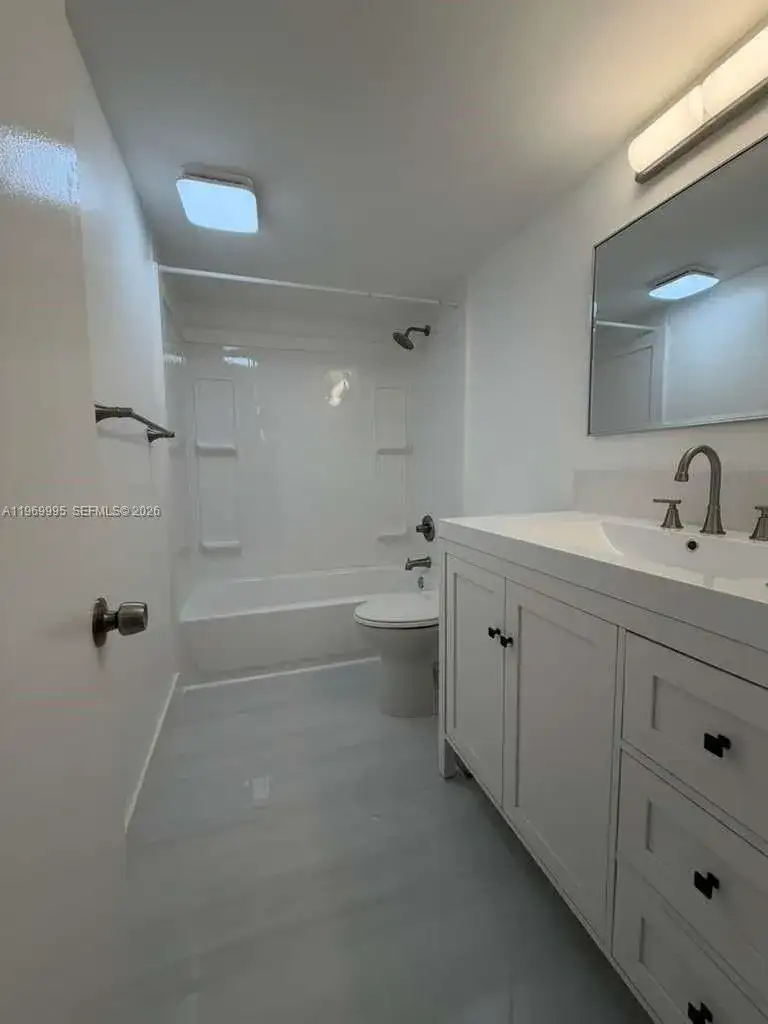 301 SE 3rd St # 109, Dania Beach FL 33004 photo 2