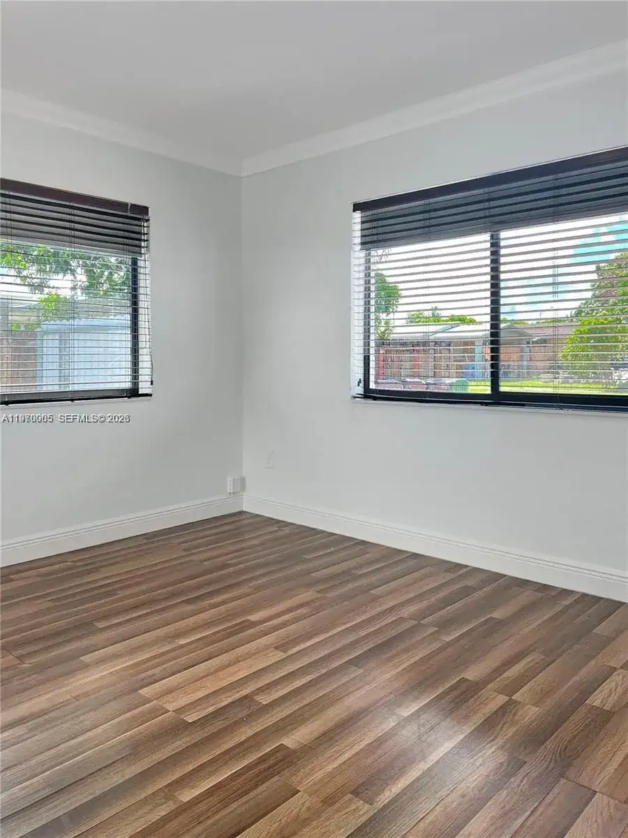 221 W 31st St, Hialeah FL 33012 photo 5
