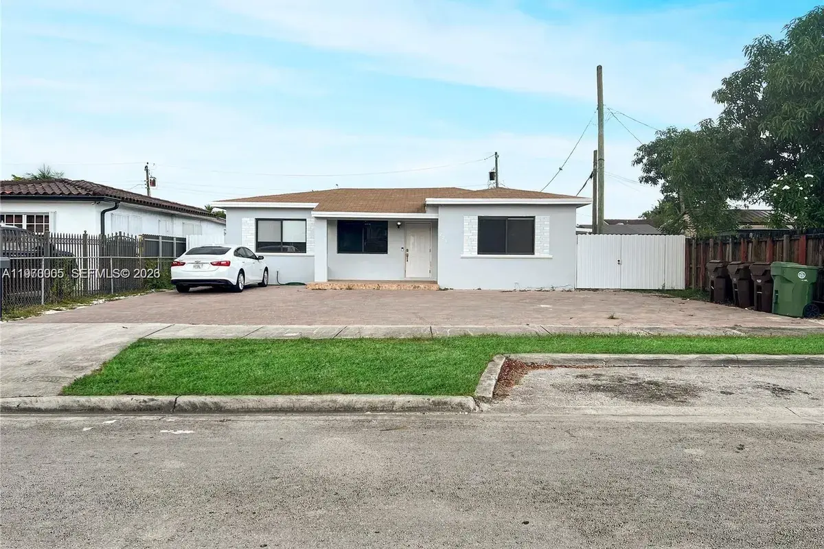 221 W 31st St, Hialeah FL 33012