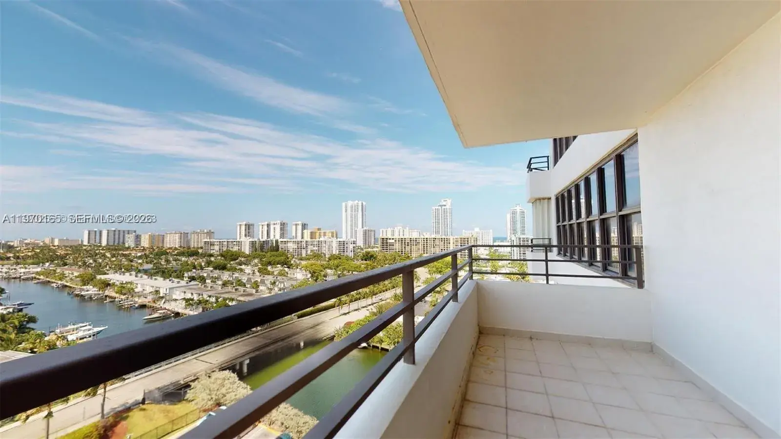 2500 PARKVIEW DR # 1207, Hallandale Beach FL 33009