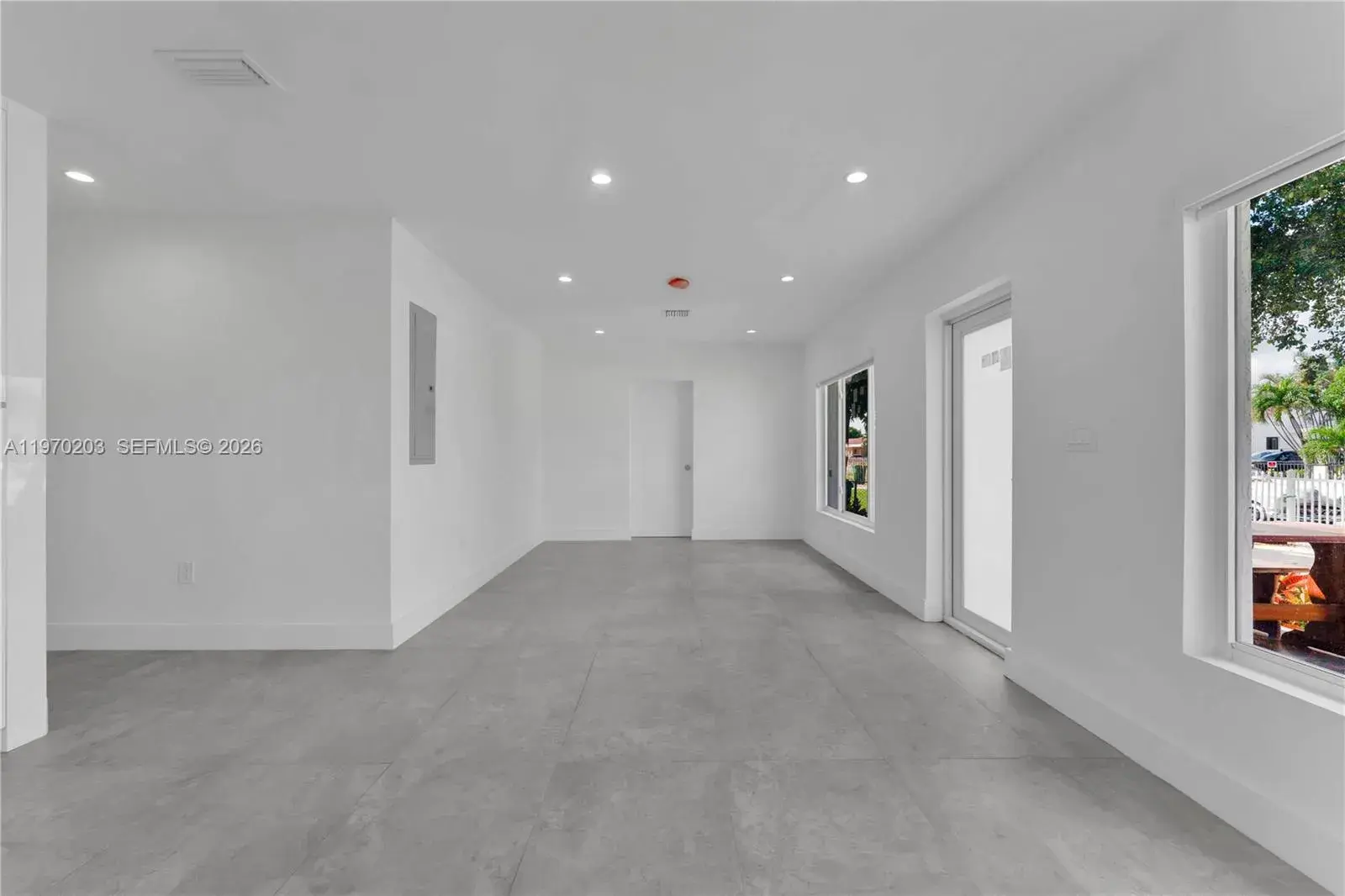 521 NW 33rd Ave, Miami FL 33125 photo 4