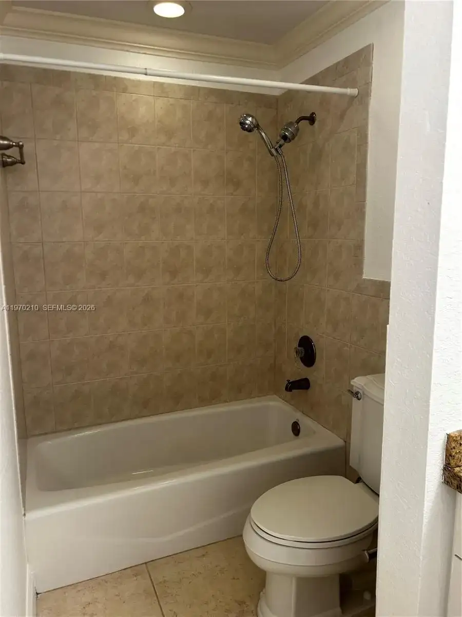801 NE 199th St # 10, Miami FL 33179 photo 5