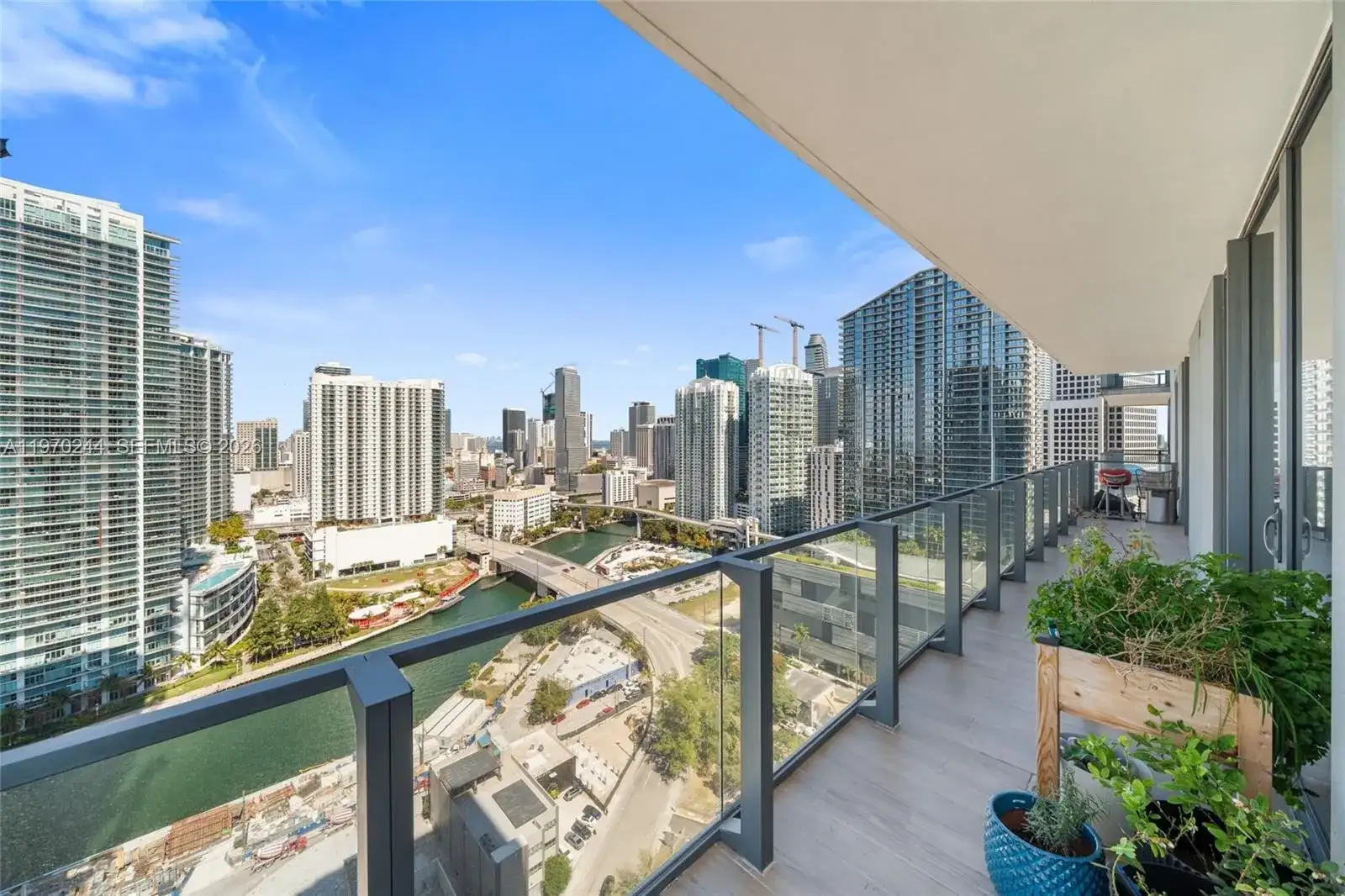 88 SW 7th St # 2312, Miami FL 33130 photo 4
