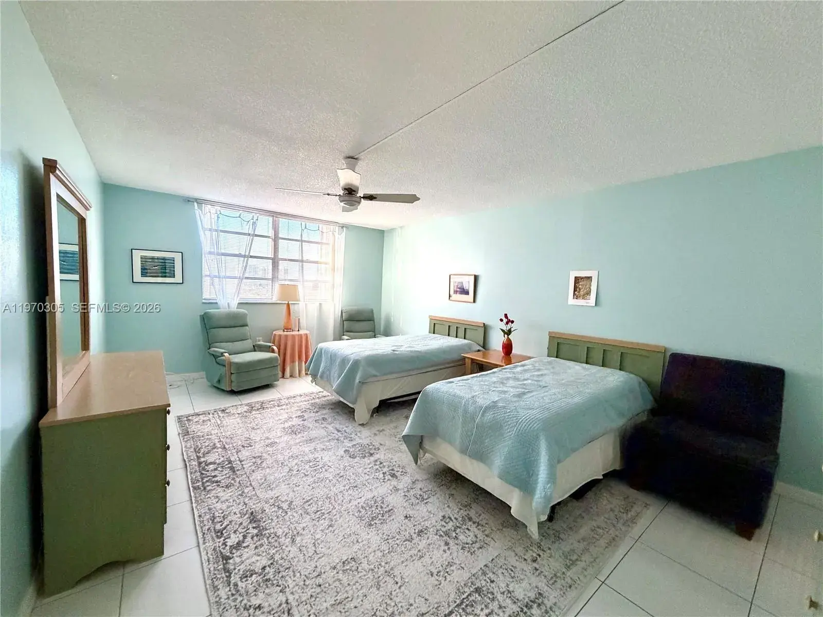 1833 S Ocean Dr # 1202, Hallandale Beach FL 33009