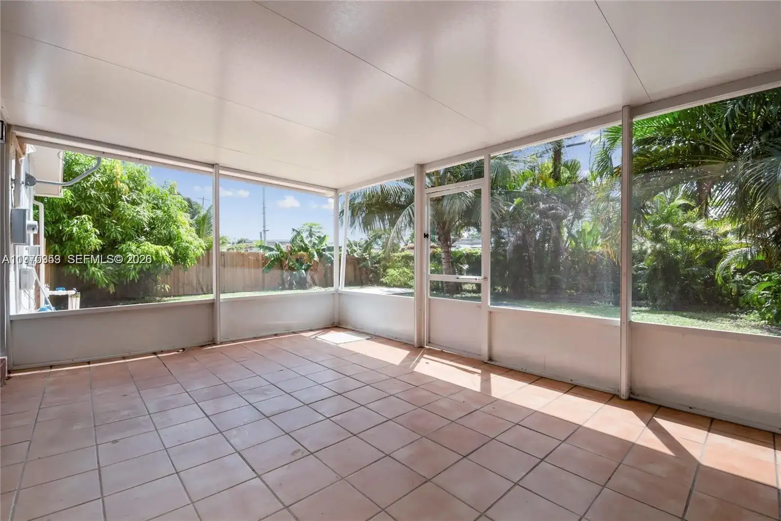 5632 Hayes St, Hollywood FL 33021 photo 5