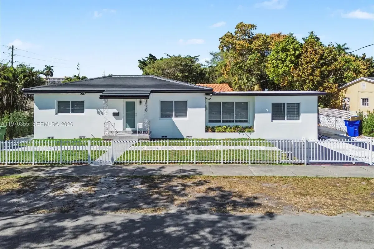 1530 SW 24th Ave, Miami FL 33145