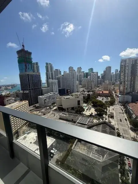 121 NE 5th St # 2504, Miami FL 33132