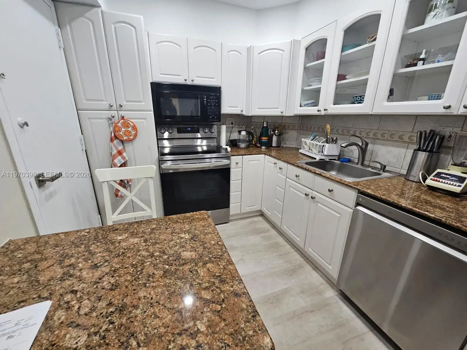 300 Bayview Dr # 2101, Sunny Isles Beach FL 33160 photo 3