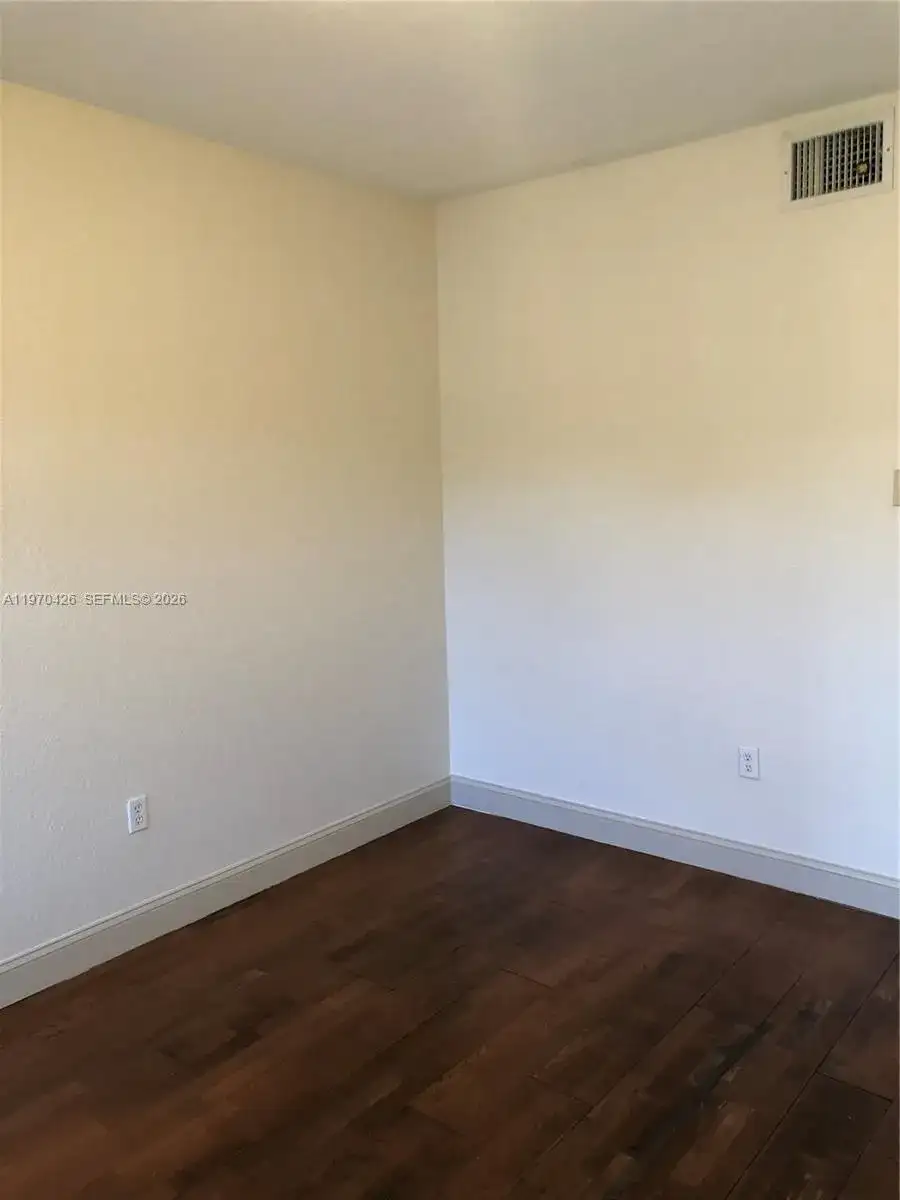 667 SW 10th St, Florida City FL 33034 photo 4