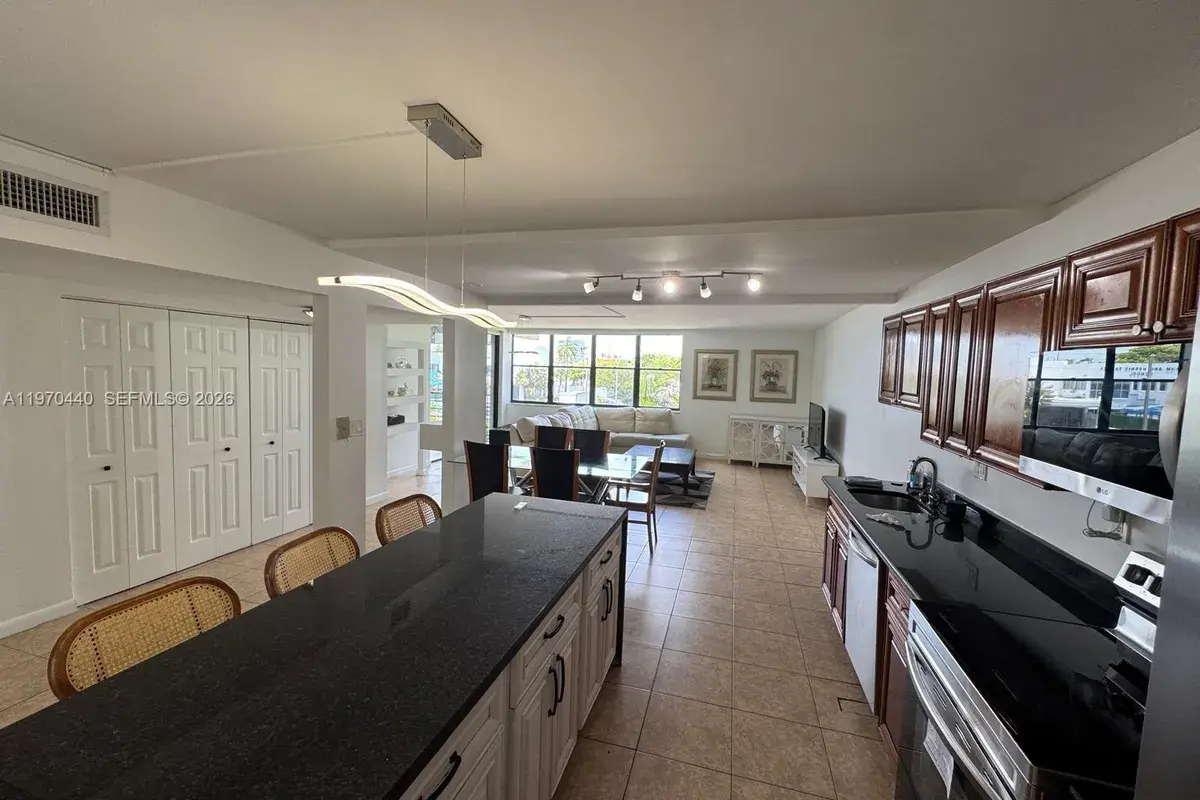 20381 NE 30th Ave # 7, Aventura FL 33180