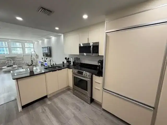 10275 Collins Ave # 1505, Bal Harbour FL 33154 photo 5