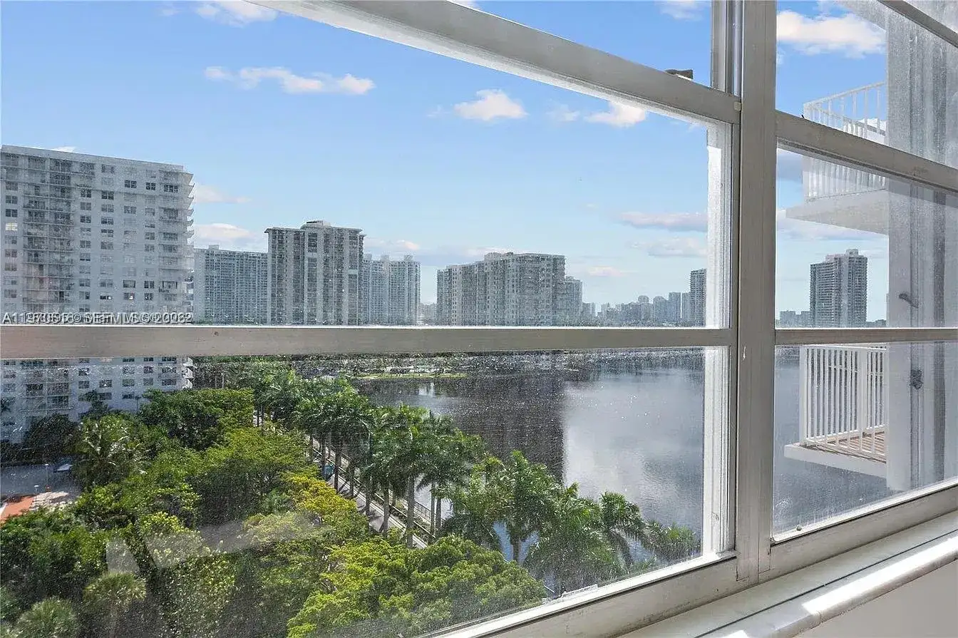 2801 NE 183rd St # 1016W, Aventura FL 33160 photo 3