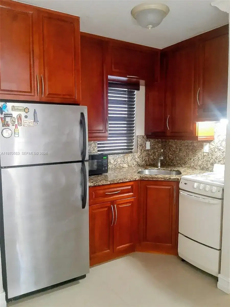 251 172nd St # 112, Sunny Isles Beach FL 33160 photo 2
