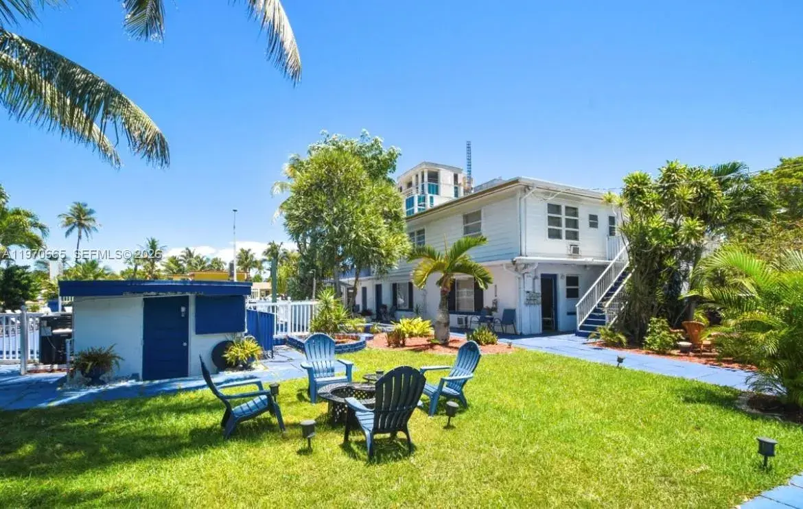 213 S Ocean Blvd, Pompano Beach FL 33062