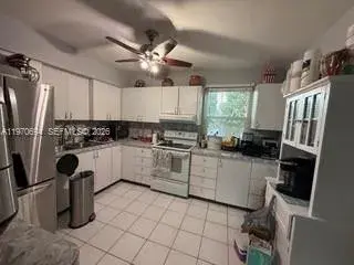 729 SW 5th Ct, Hallandale Beach FL 33009