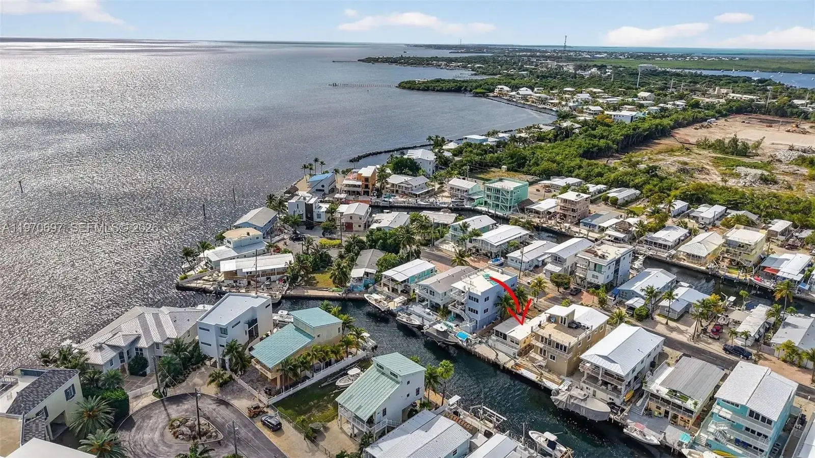 261 Burgundy Dr, Tavernier FL 33070 photo 2