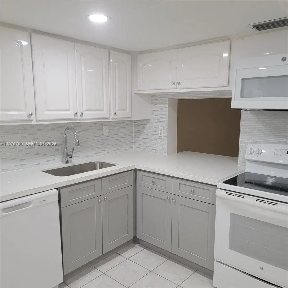 6699 Racquet Club Dr # 198, Lauderhill FL 33319 photo 3