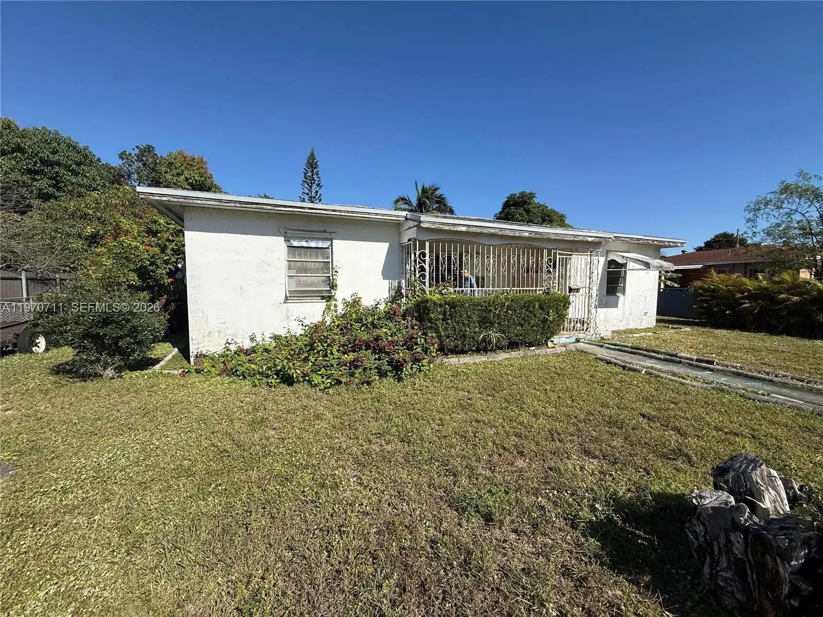 521 NW 189th Ter, Miami Gardens FL 33169 photo 3