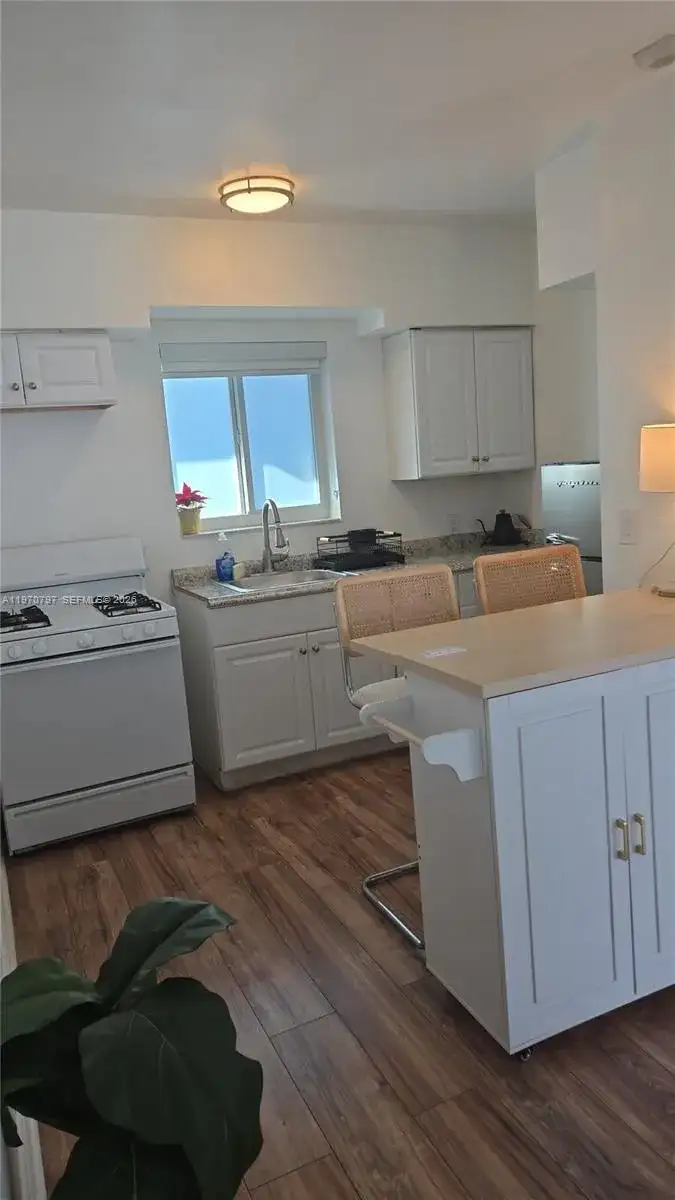 9270 E Bay Harbor Dr # 6B, Bay Harbor Islands FL 33154 photo 2
