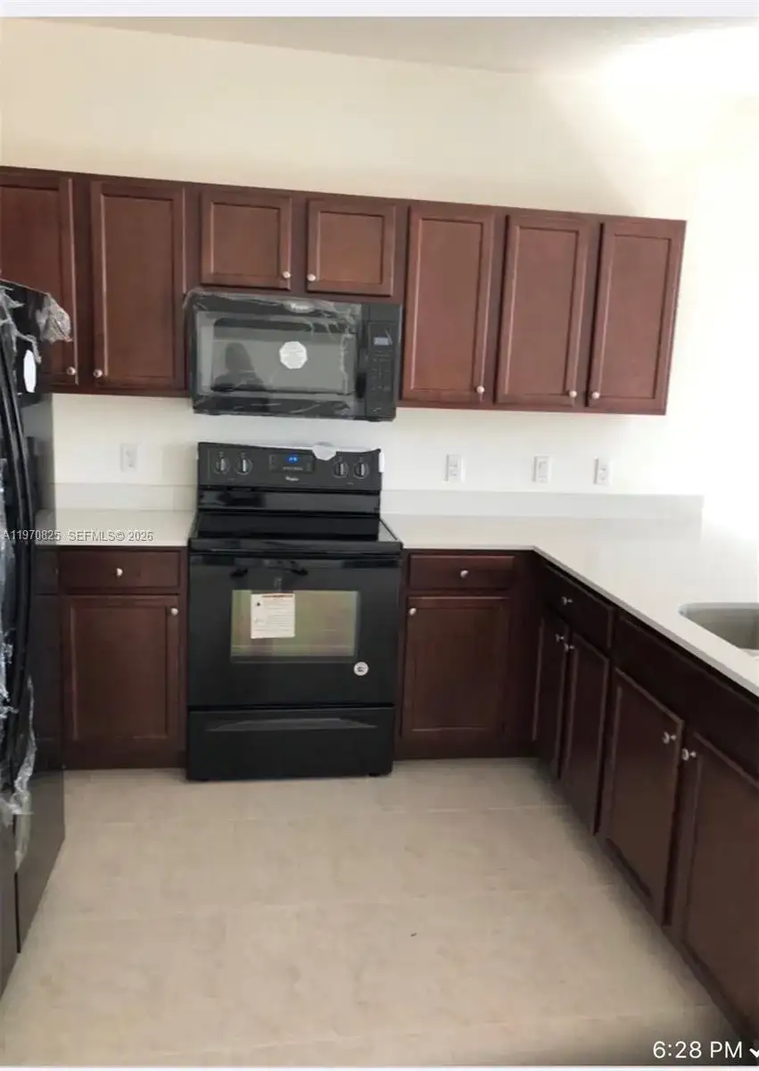 230 NW 109 AVE # 214, Miami FL 33172 photo 4