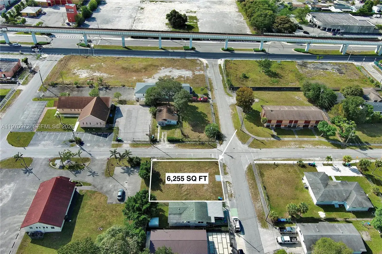2572 NW 66th St, Miami FL 33147 photo 4