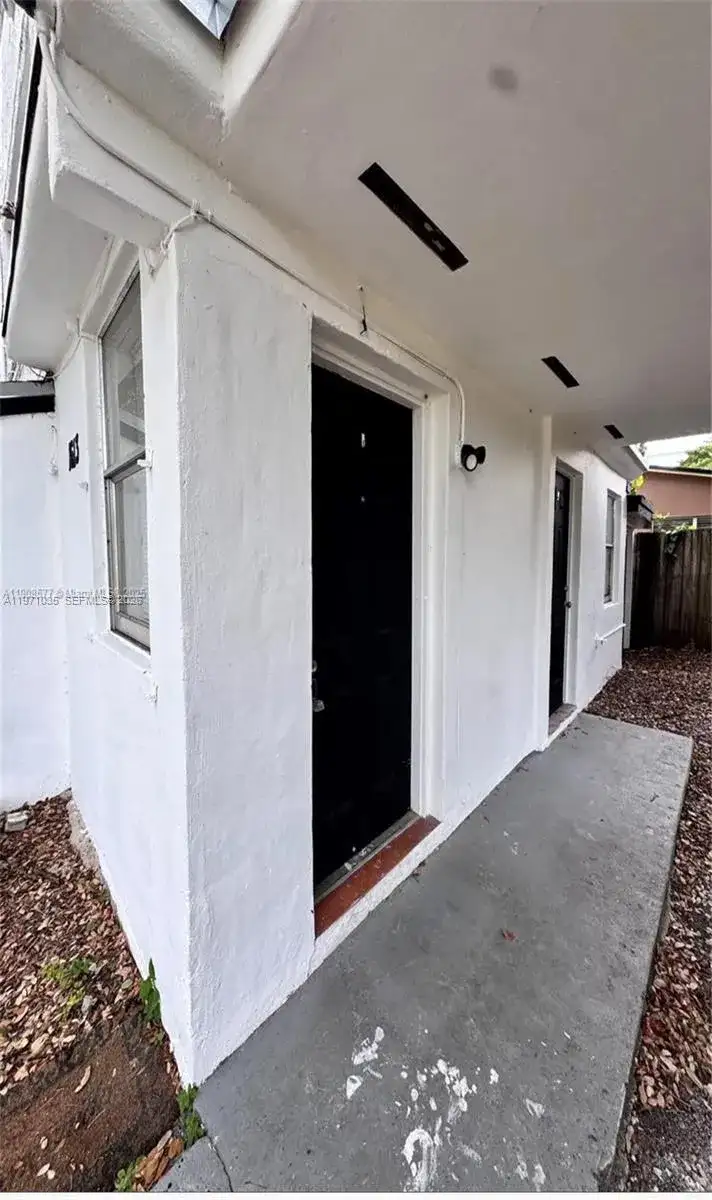 1613-1615 NW 45th St, Miami FL 33142 photo 4