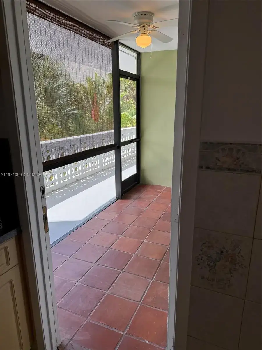 1425 Arthur St # 315B, Hollywood FL 33020 photo 5