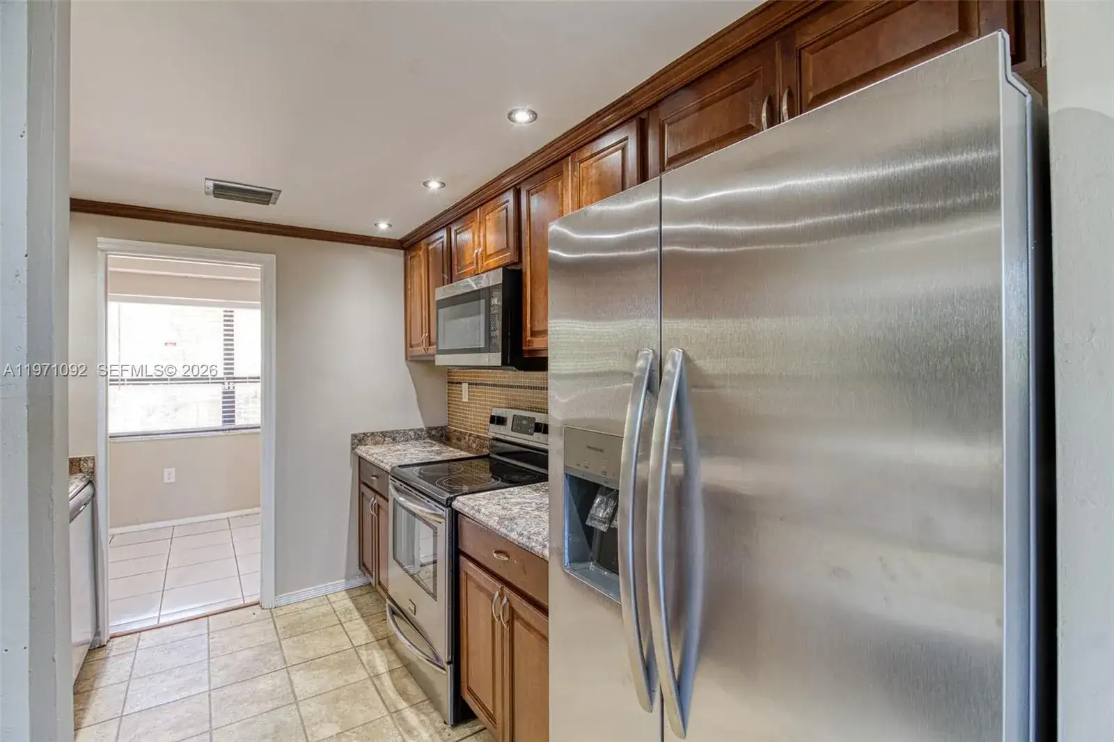 7401 NW 16th St # 408, Plantation FL 33313 photo 3