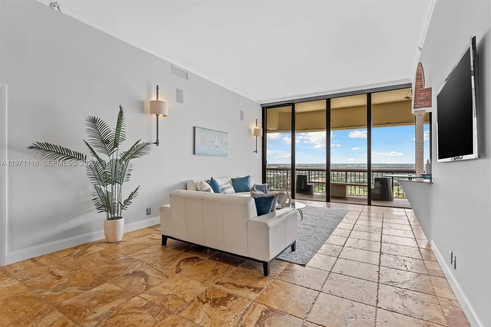 1900 Consulate Pl # 2205, West Palm Beach FL 33401