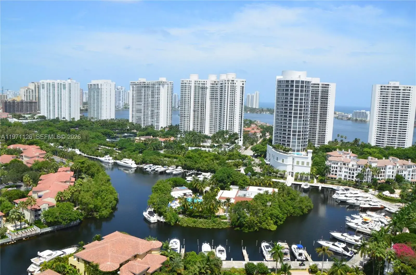 1000 W Island Blvd # 2909, Aventura FL 33160