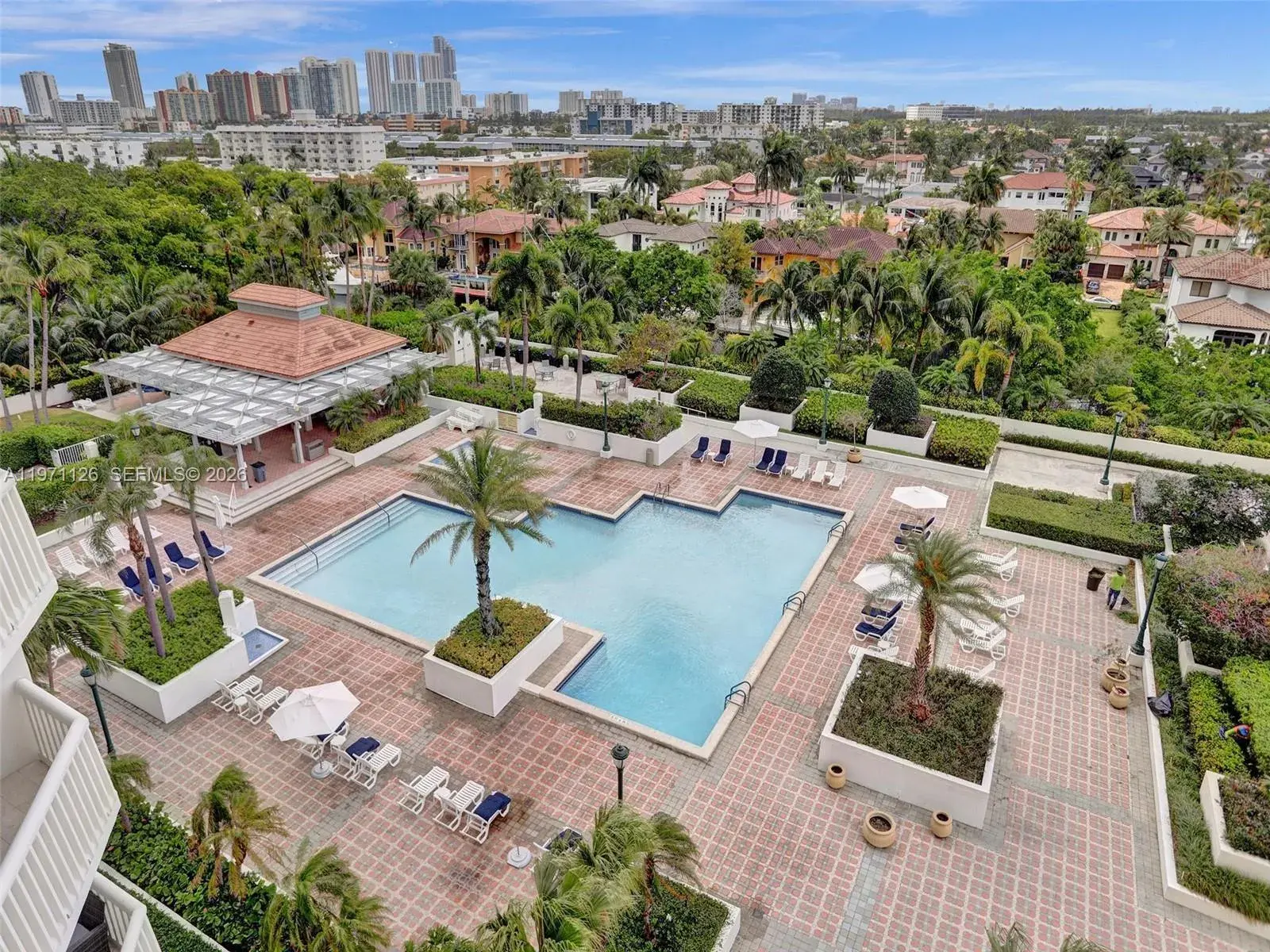 1000 W Island Blvd # 2909, Aventura FL 33160