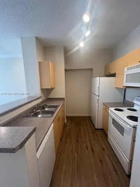 1900 Van Buren St # 120B, Hollywood FL 33020