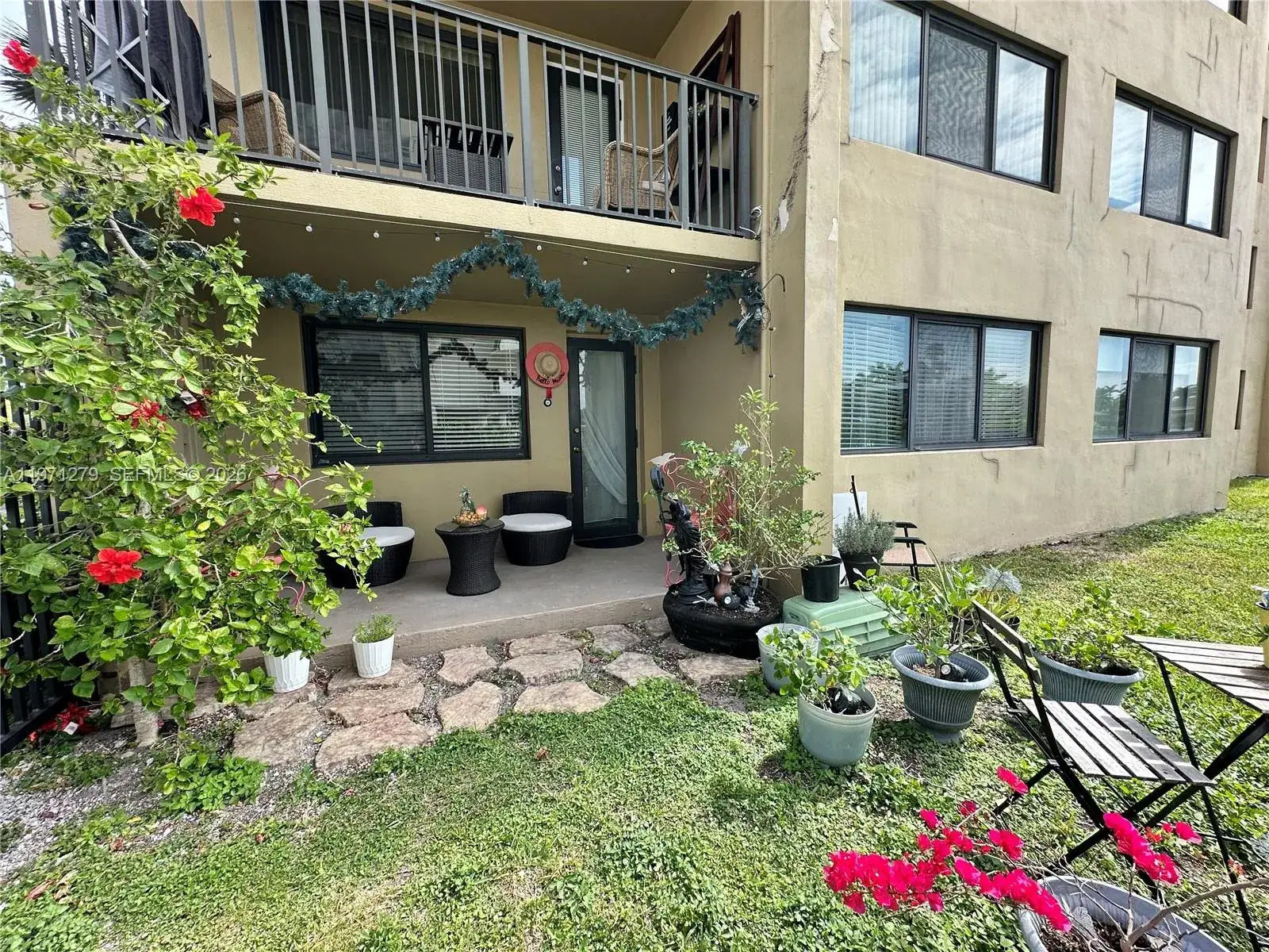 301 Golden Isles Dr # 114, Hallandale Beach FL 33009