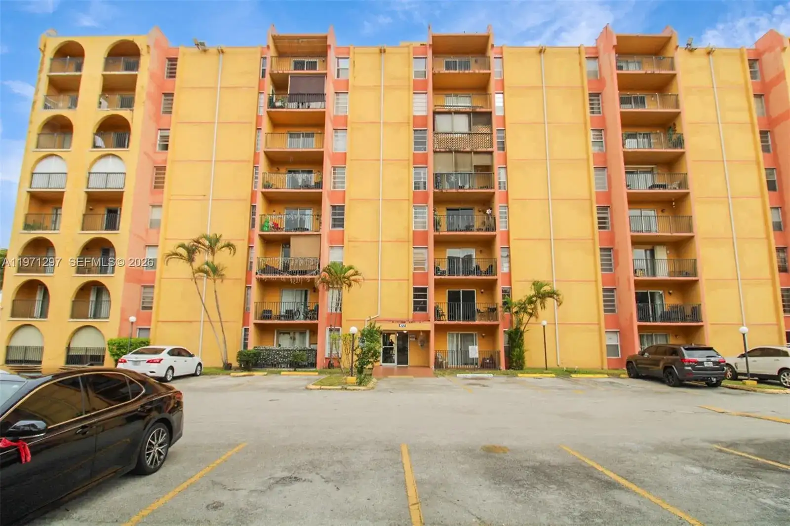 4717 NW 7th St # 10, Miami FL 33126 photo 2